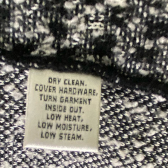 ST. JOHN animal print black knit 4-button blazer with fringe detail - Picture 10 of 14